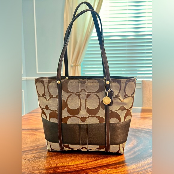 Coach Handbags - Coach Women's Tan and Brown Signature Tote Bag Purse With Hangtag Stunning
